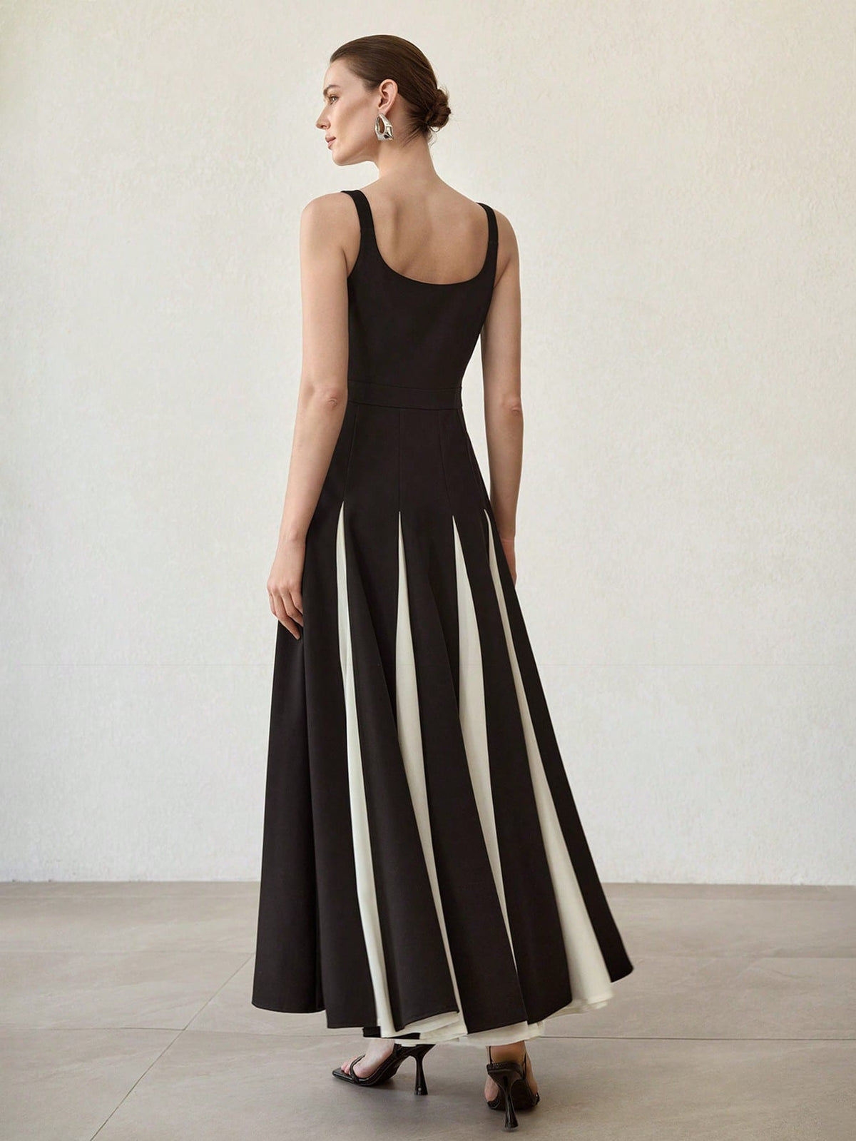 Monochrome Spagetti Strap Evening Maxi Dress