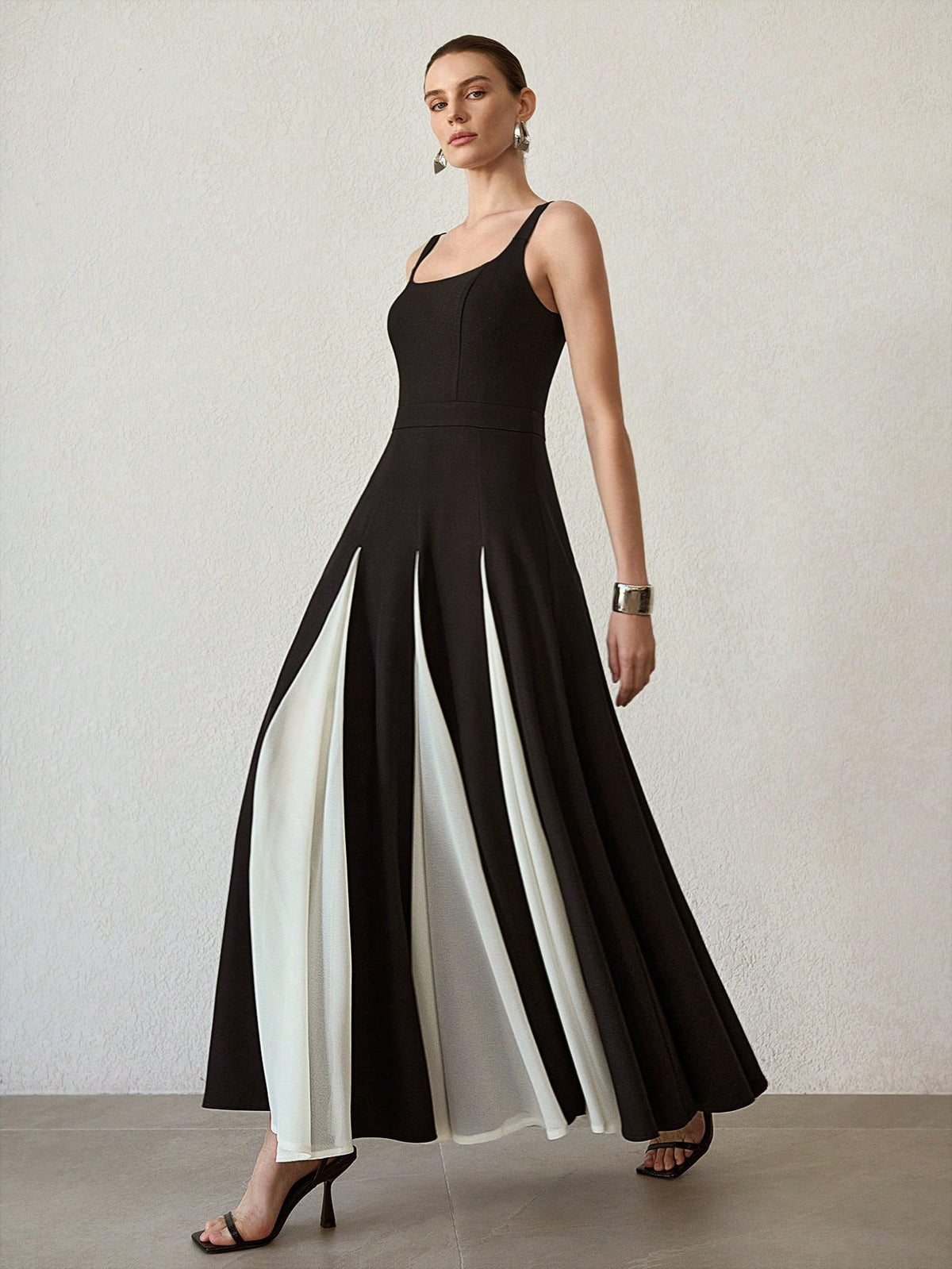 Monochrome Spagetti Strap Evening Maxi Dress