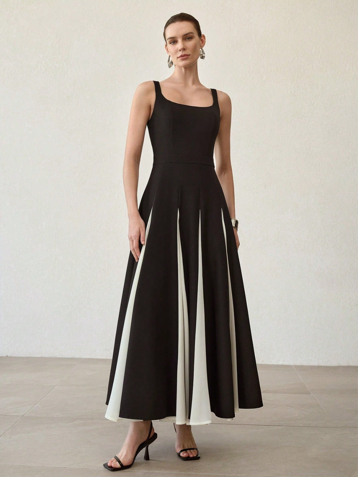 Monochrome Spagetti Strap Evening Maxi Dress
